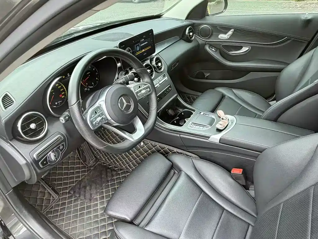 Mercedes-Benz C-Class — миниатюра 4