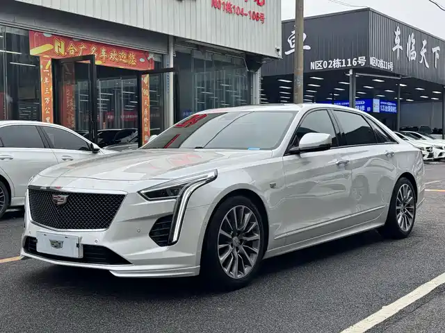 CADILLAC CT6