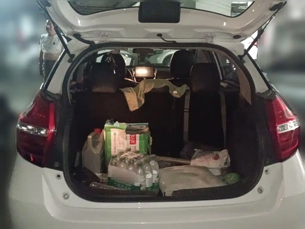 Toyota Yaris L — миниатюра 15