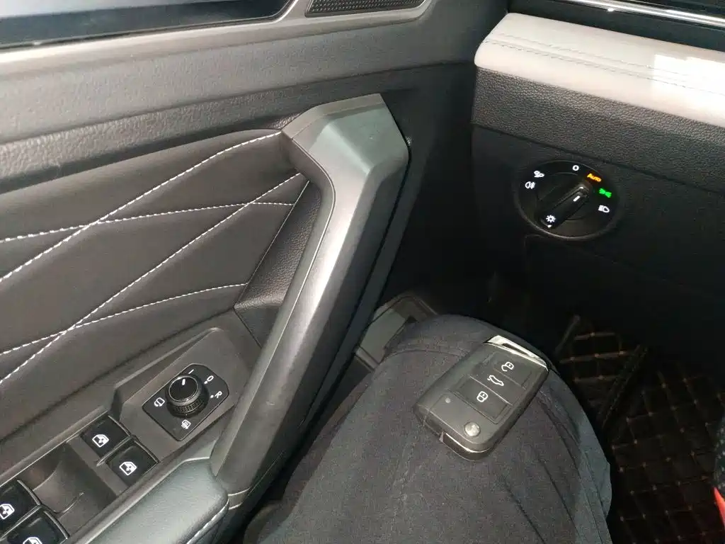 Volkswagen Tiguan L — миниатюра 9