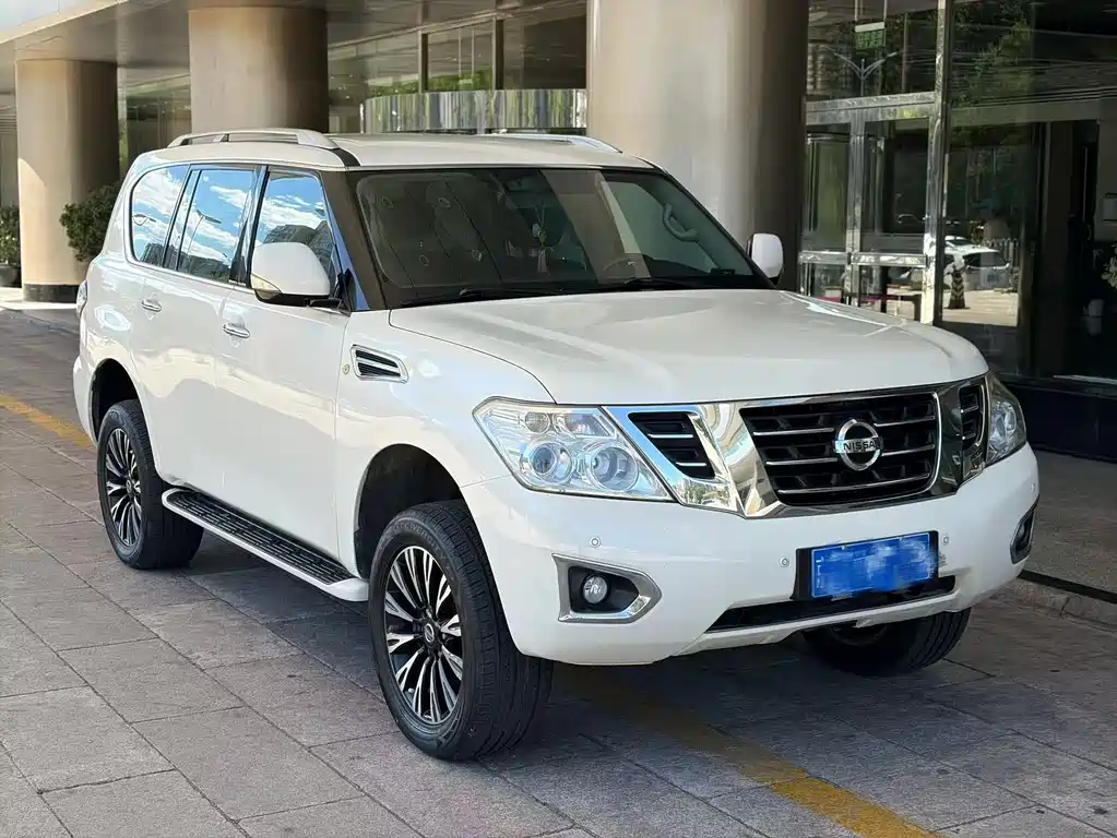 Nissan Patrol — миниатюра 3