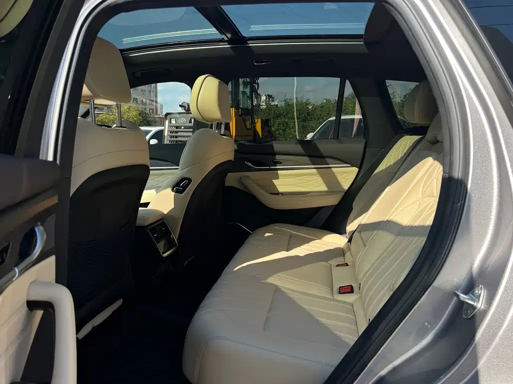 Geely Xingyue L — миниатюра 22