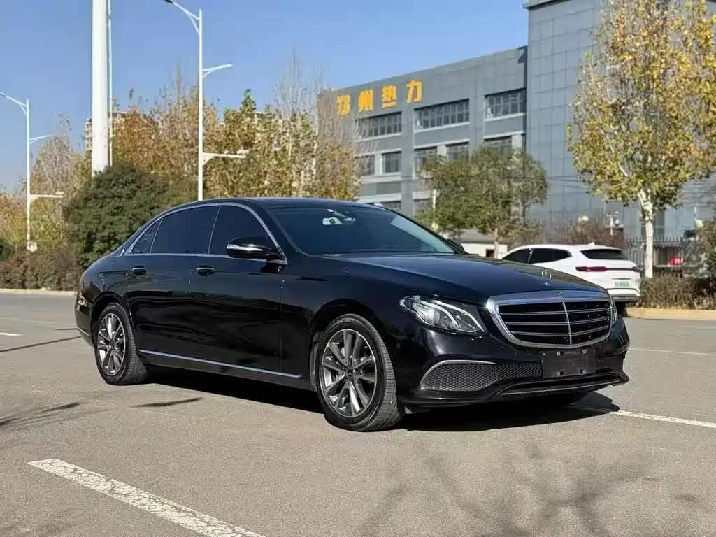 Mercedes-Benz E-Class — миниатюра 3