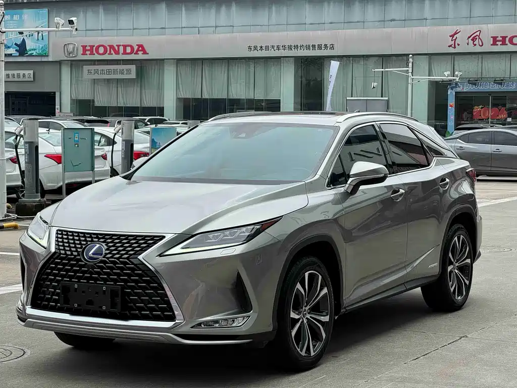 Lexus RX - фото 3