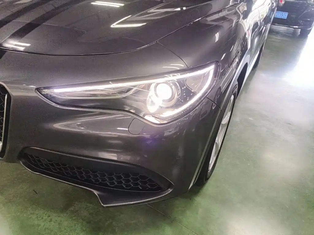 Alfa Romeo Stelvio — миниатюра 24