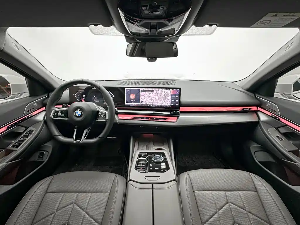 BMW 5 Series — миниатюра 21