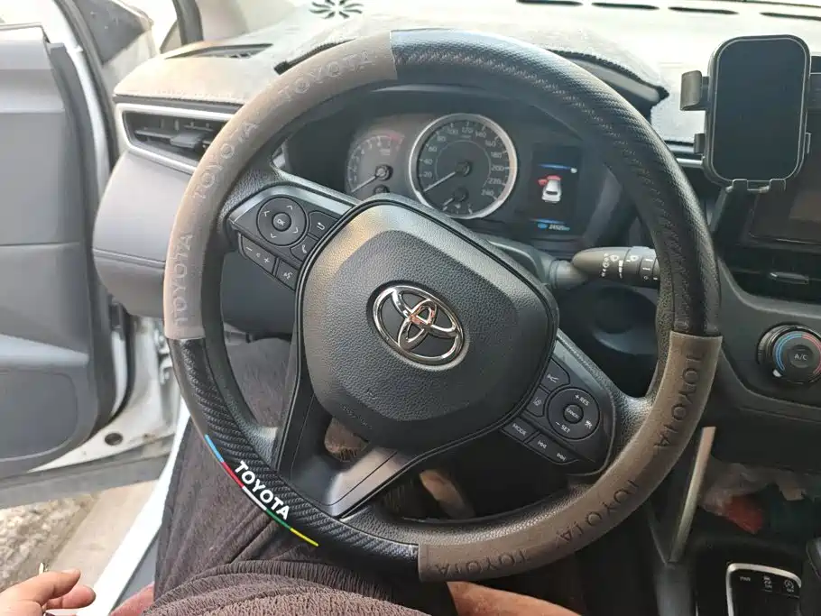 Toyota Corolla Cross — миниатюра 14
