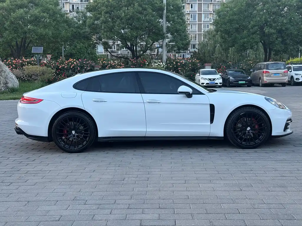 Porsche Panamera — миниатюра 8