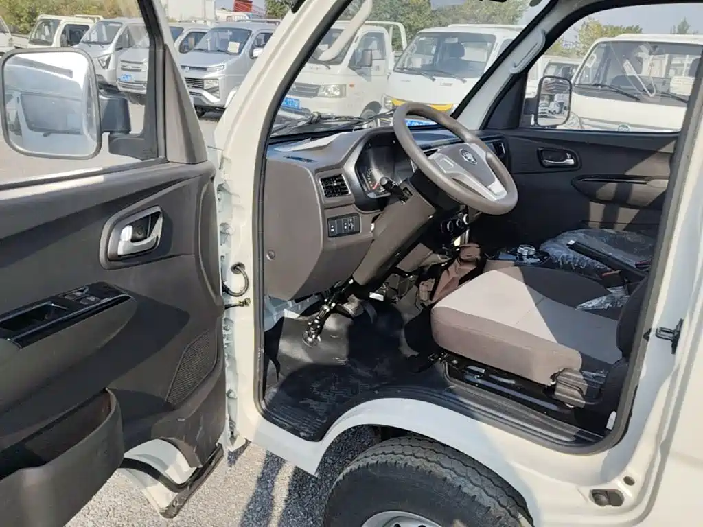 Foton Xiangling M New Energy — миниатюра 16