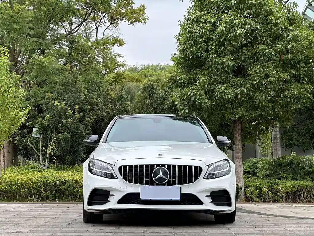 Mercedes-Benz C-Class — миниатюра 2