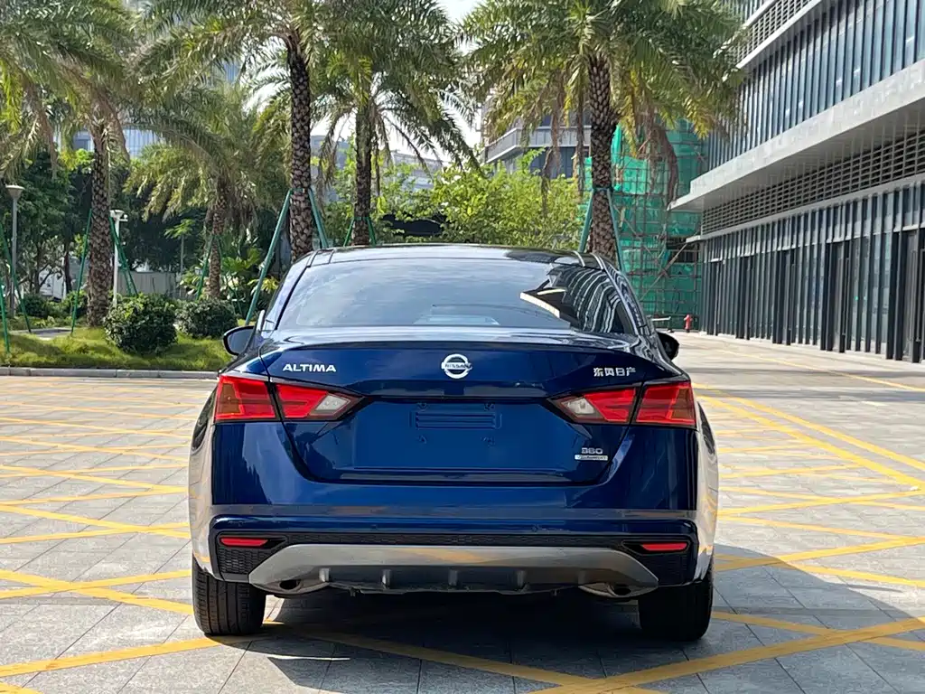Nissan Teana — миниатюра 5