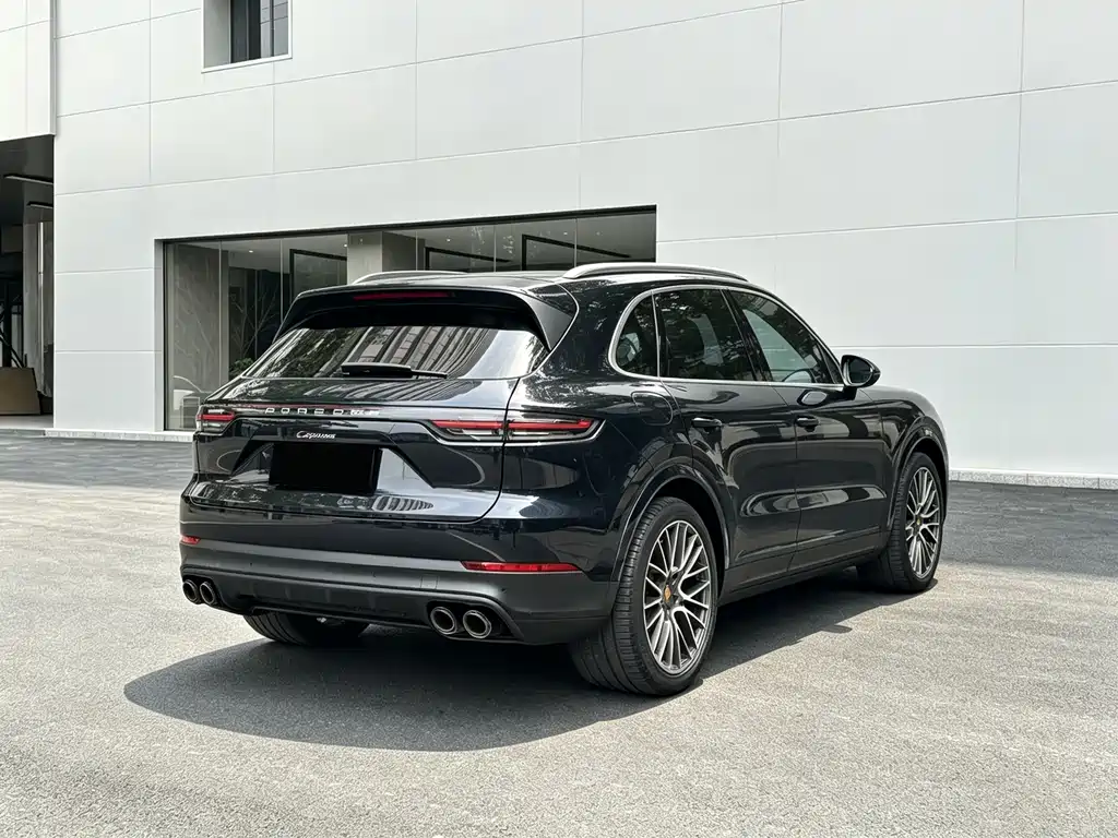 Porsche Cayenne — миниатюра 28