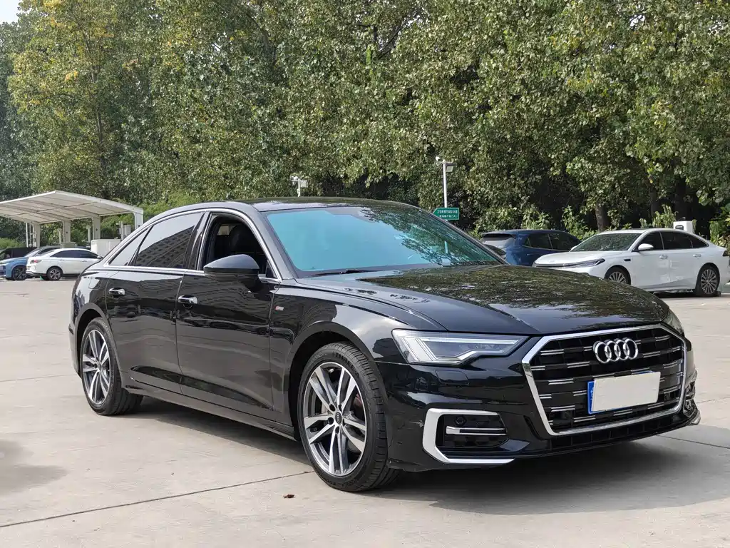 Audi A6L 2022 40 TFSI Luxury