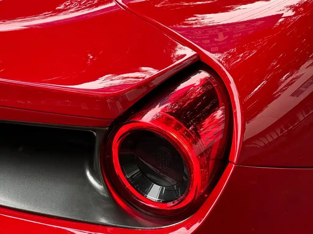 Ferrari 488 — миниатюра 13
