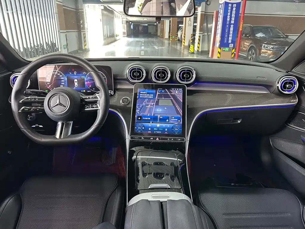 Mercedes-Benz C-Class — миниатюра 11