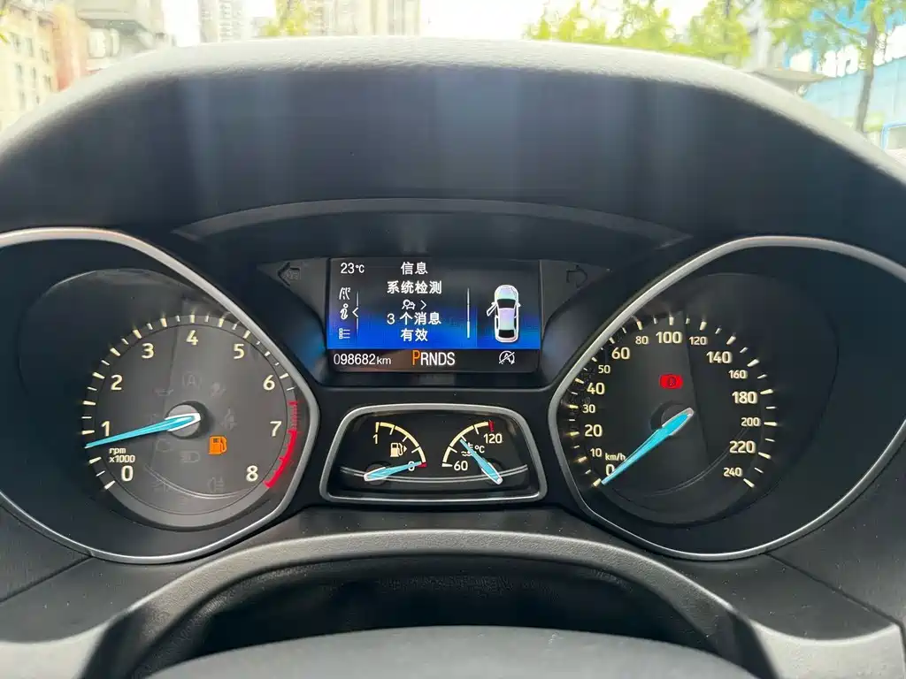 Ford Focus — миниатюра 18
