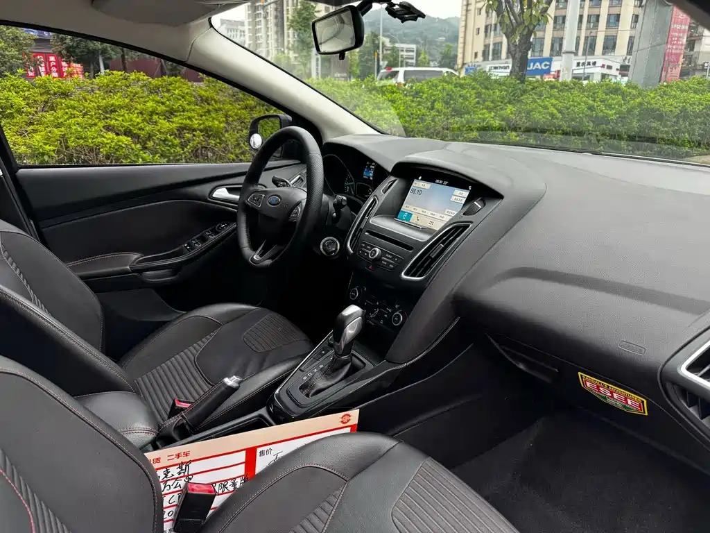 Ford Focus — миниатюра 11