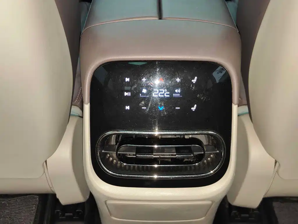Leapmotor Leapmotor C11 — миниатюра 19