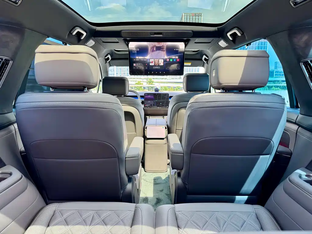 NIO ES8 — миниатюра 11