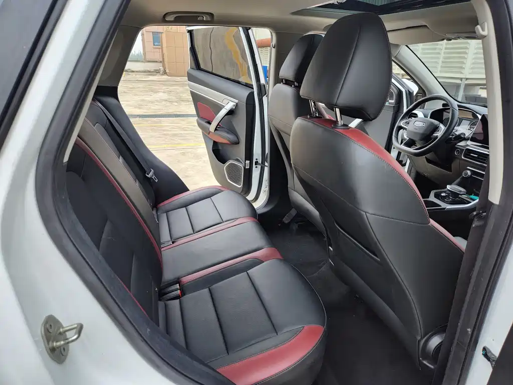 Geely Binyue — миниатюра 11