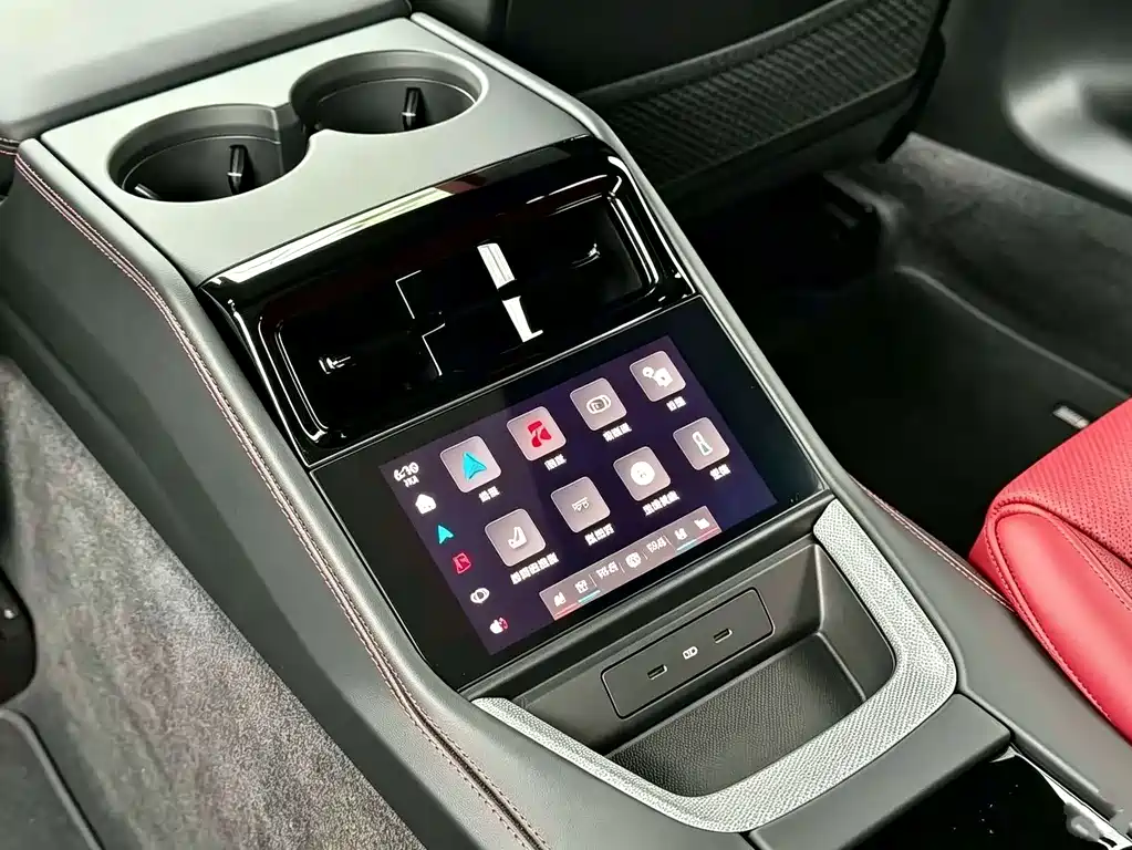 Porsche Panamera — миниатюра 7