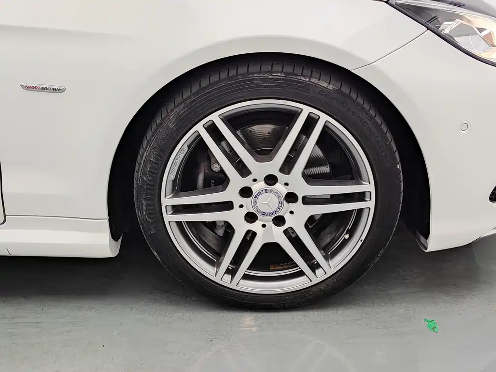 Mercedes-Benz E-Class (Import) — миниатюра 28