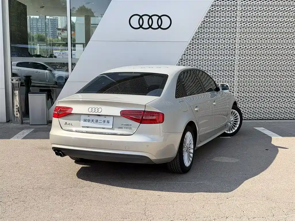 Audi A4L — миниатюра 4