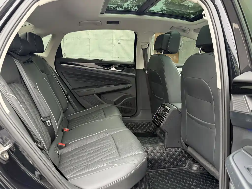Volkswagen Passat — миниатюра 15
