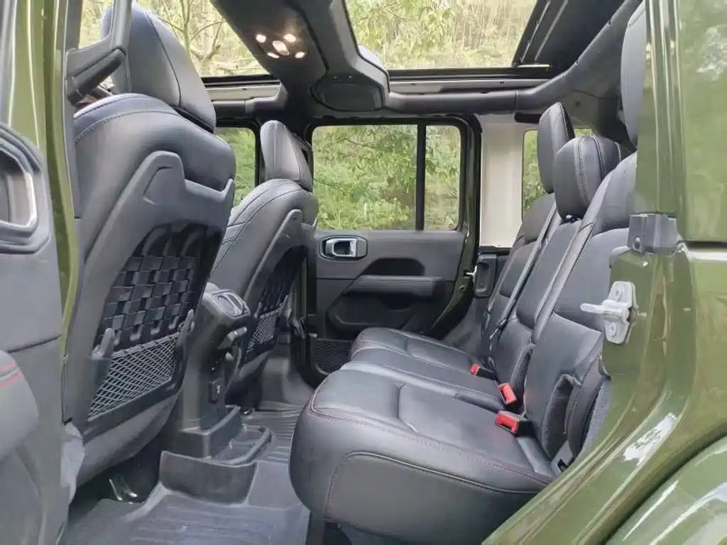 Jeep Wrangler — миниатюра 5