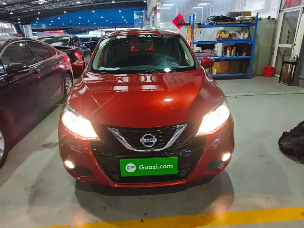 Nissan Tiida — миниатюра 3