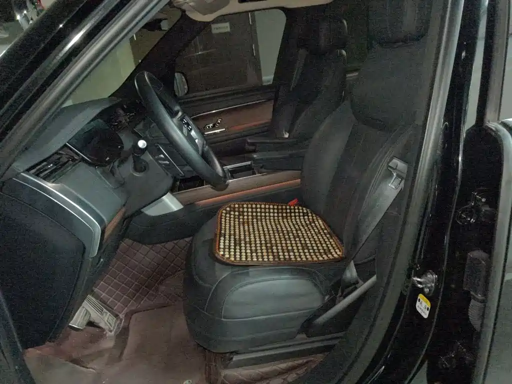 Land Rover Range Rover — миниатюра 8