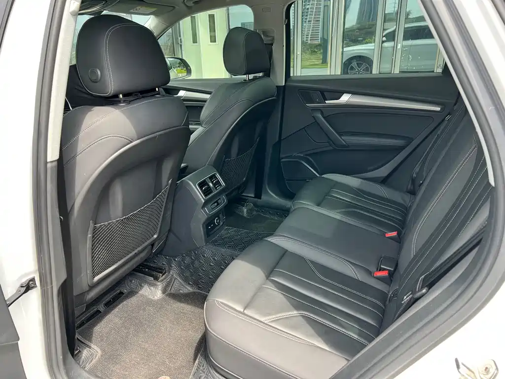 Audi Q5L — миниатюра 10