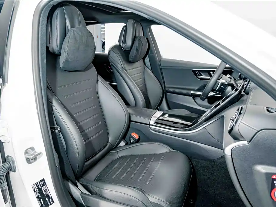 Mercedes-Benz C-Class — миниатюра 16