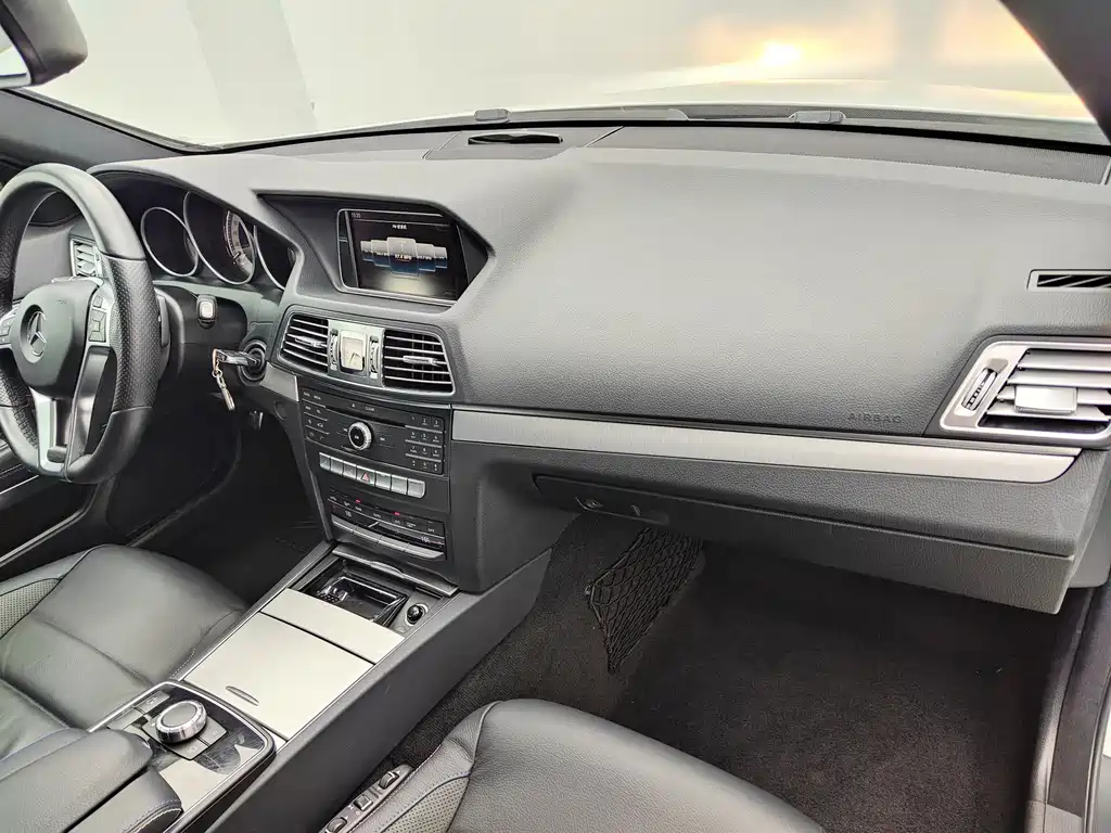 Mercedes-Benz E-Class (Import) — миниатюра 19