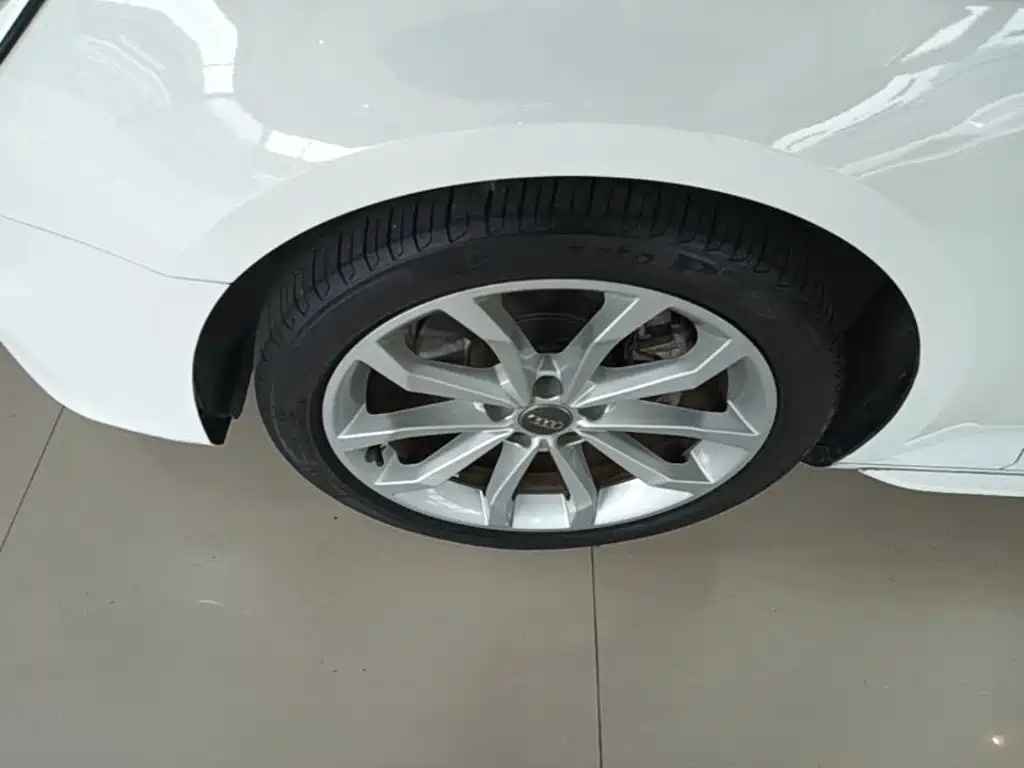 Audi A4L — миниатюра 23