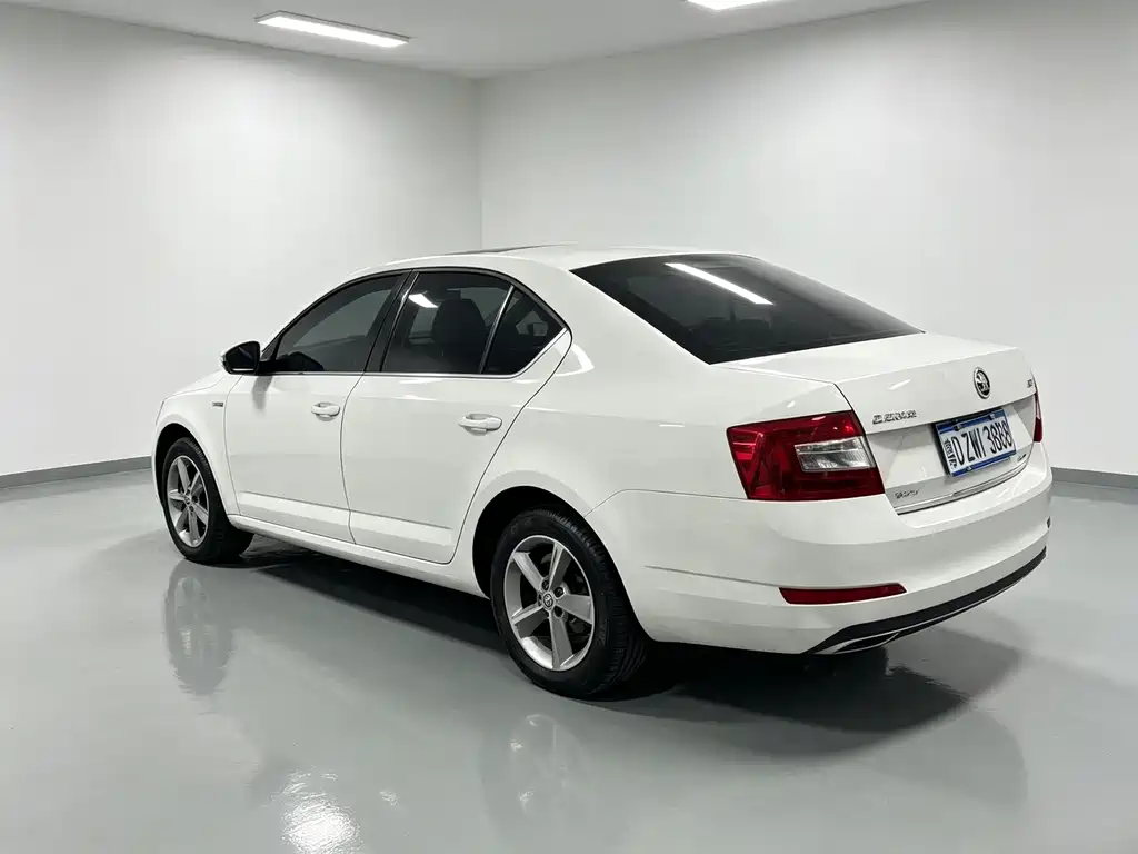 Skoda Octavia — миниатюра 9