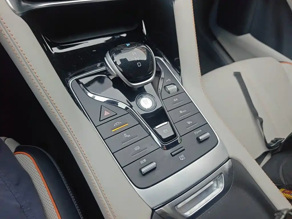 BYD PLUS New Energy — миниатюра 14