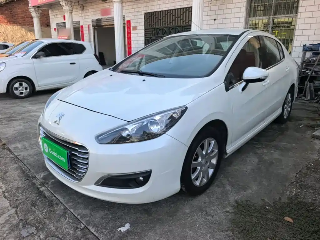 Peugeot 308 — миниатюра 2