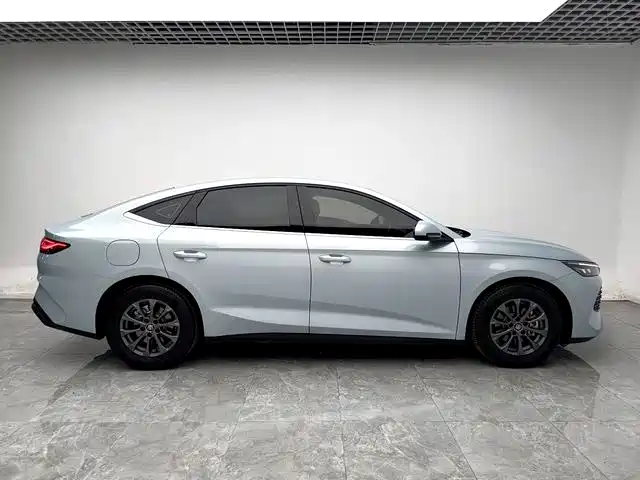 BYD Qin L — миниатюра 10