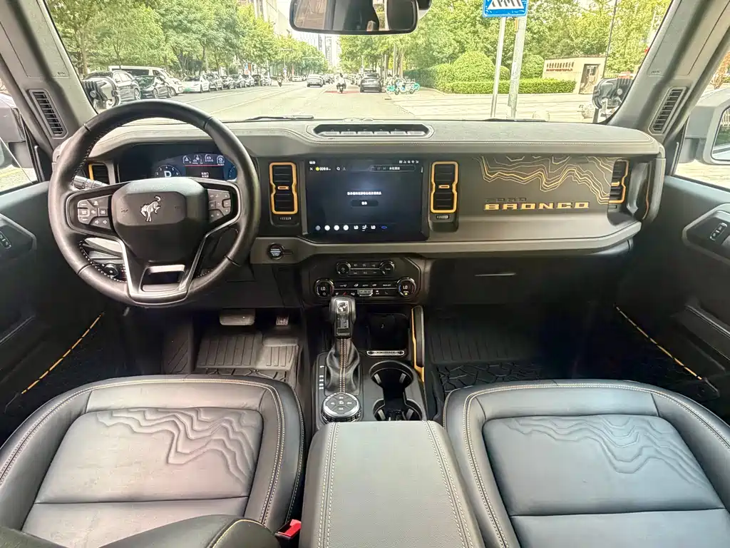 Ford Bronco — миниатюра 9