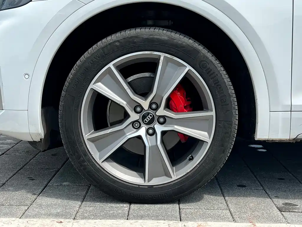 Audi Q5L — миниатюра 19