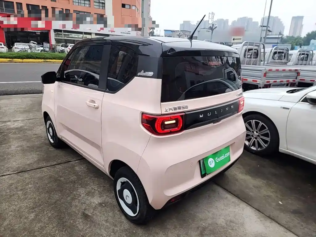 Wuling MINIEV — миниатюра 5