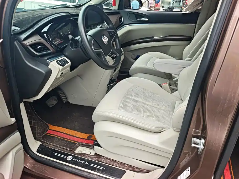 Buick GL8 — миниатюра 9