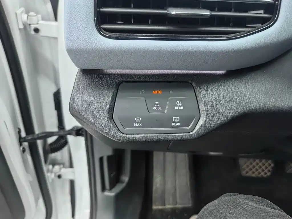 Volkswagen ID.4 X — миниатюра 13