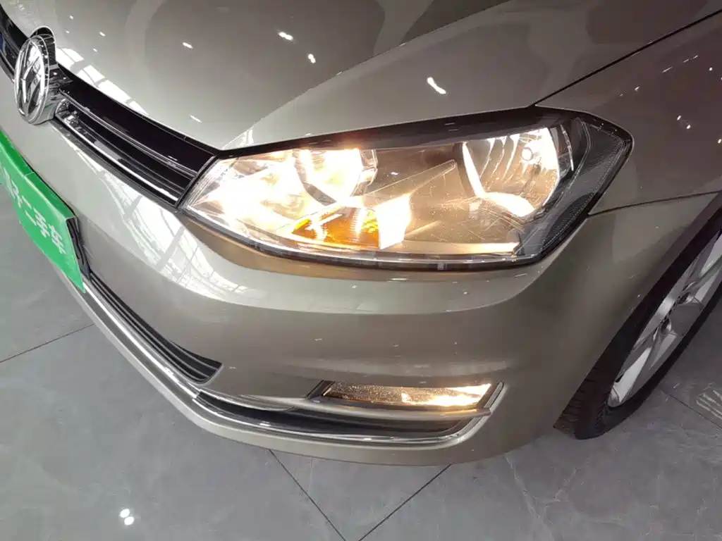 Volkswagen Golf — миниатюра 24