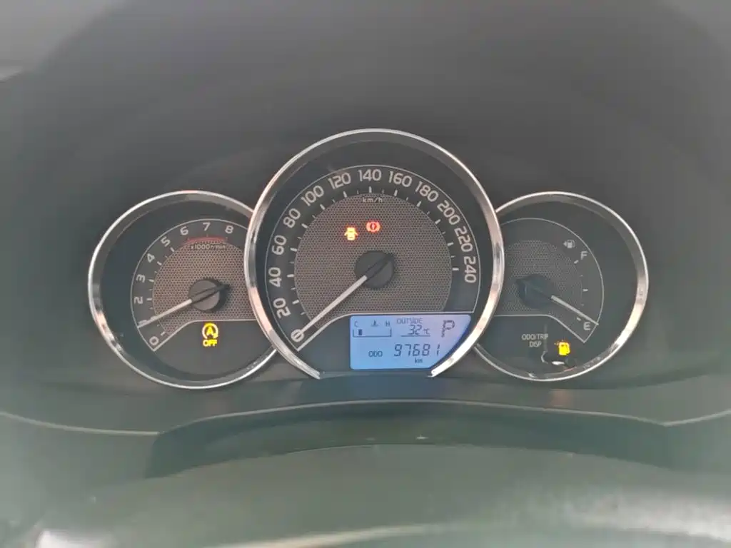 Toyota Corolla — миниатюра 12