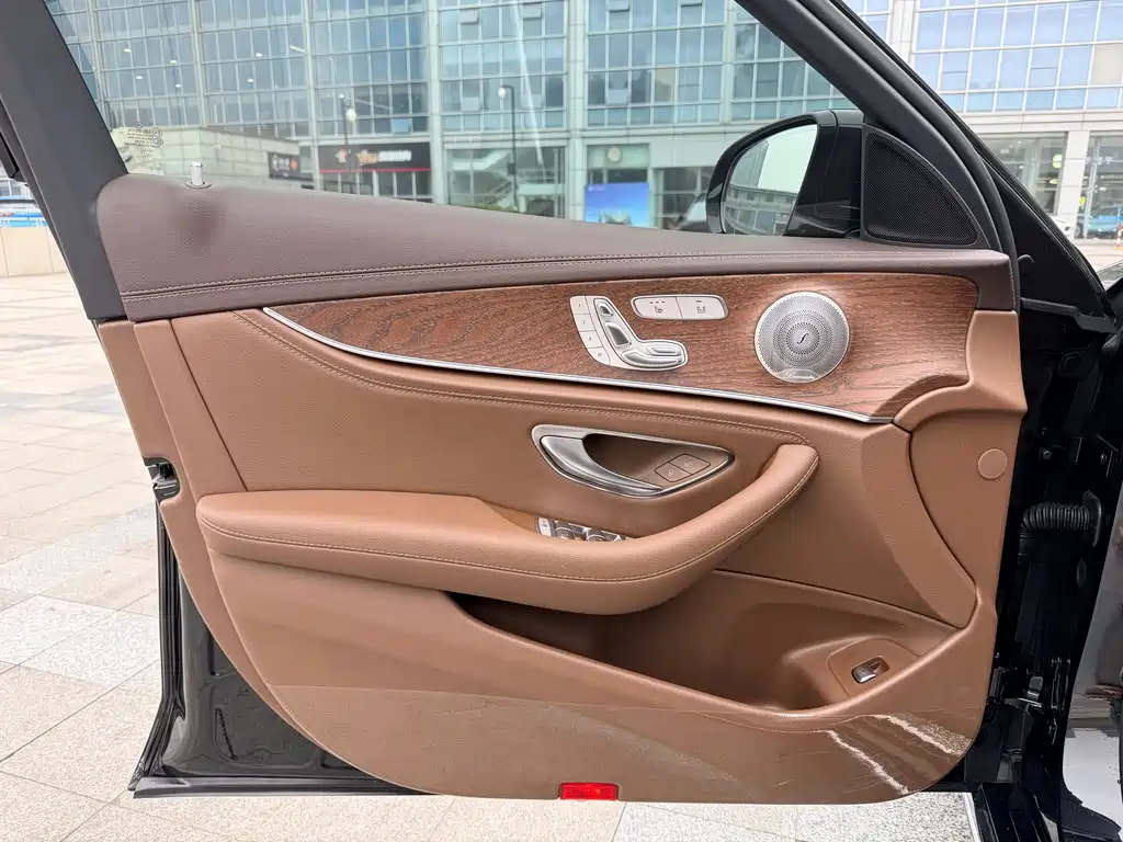 Mercedes-Benz E-Class E 2023 E 300 L Luxury