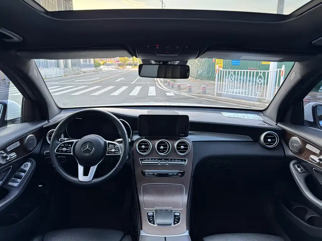 Mercedes-Benz GLC — миниатюра 5