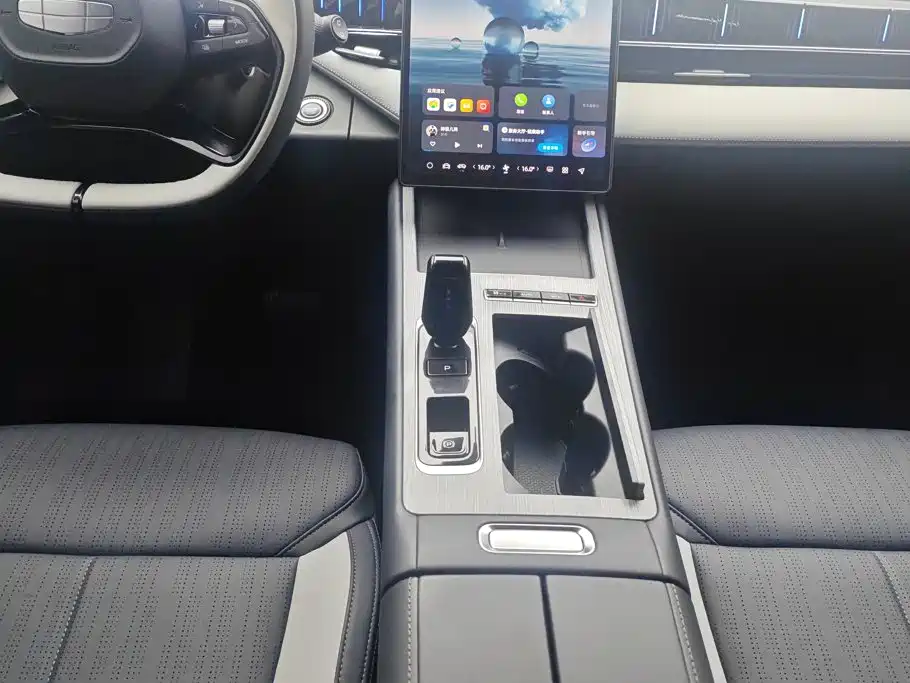 Geely Boyue L — миниатюра 16