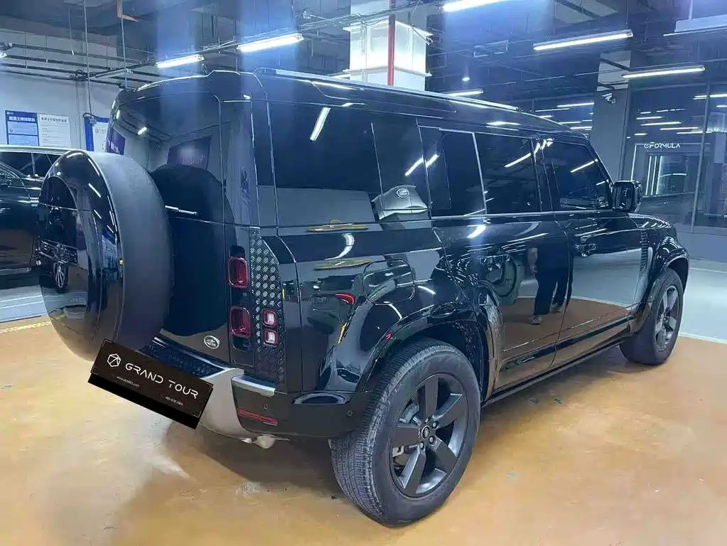 Land Rover Defender — миниатюра 5